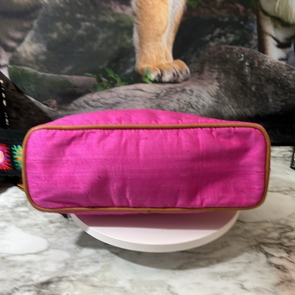 Hermès Vintage PINK Silk Clutch Crossbody Bag. RUBBING ON SILK ALONG THE ZIPPER - Picture 10 of 16